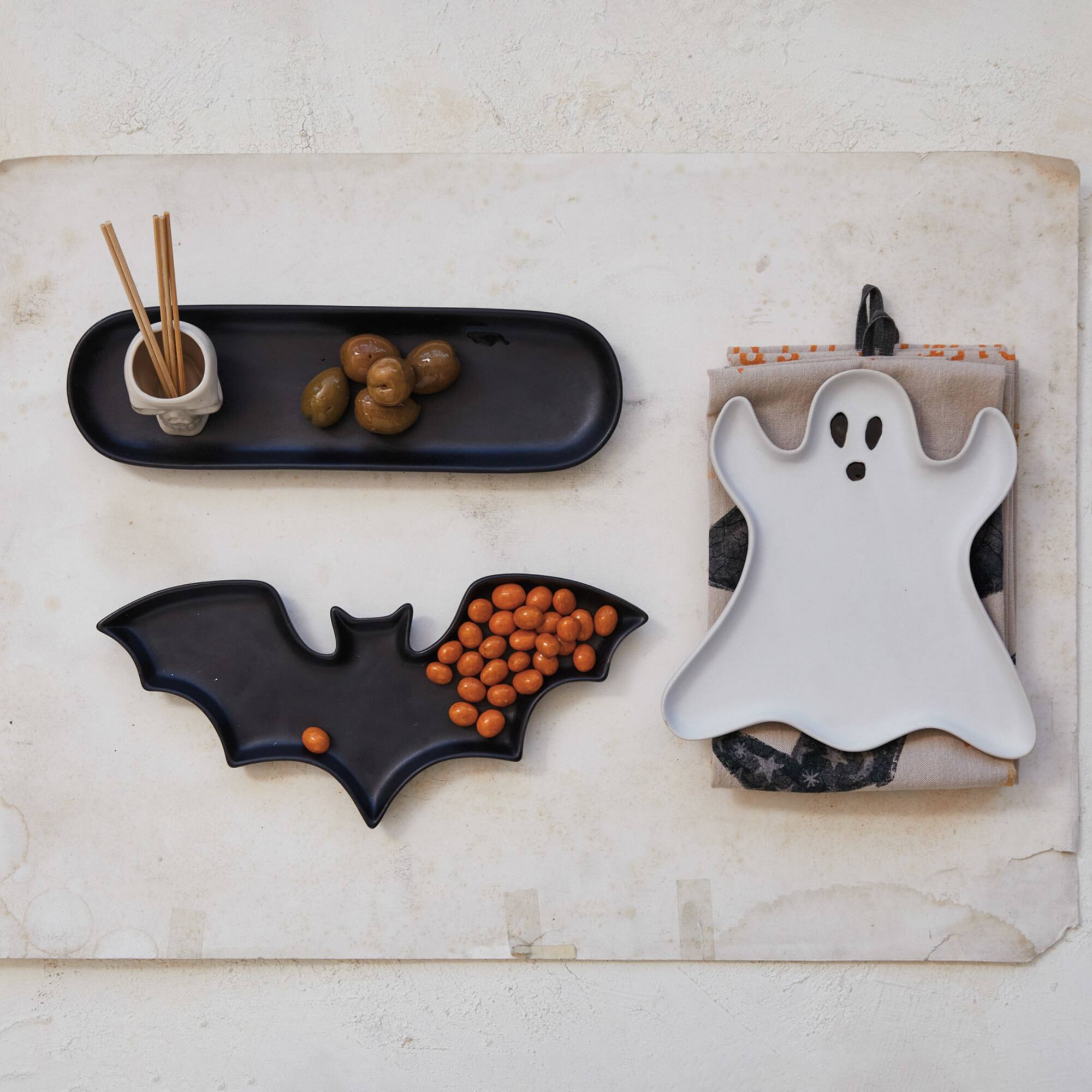 Hello Honey Black & White Stoneware Platter Dish with Speckled Skull Shaped Bowl